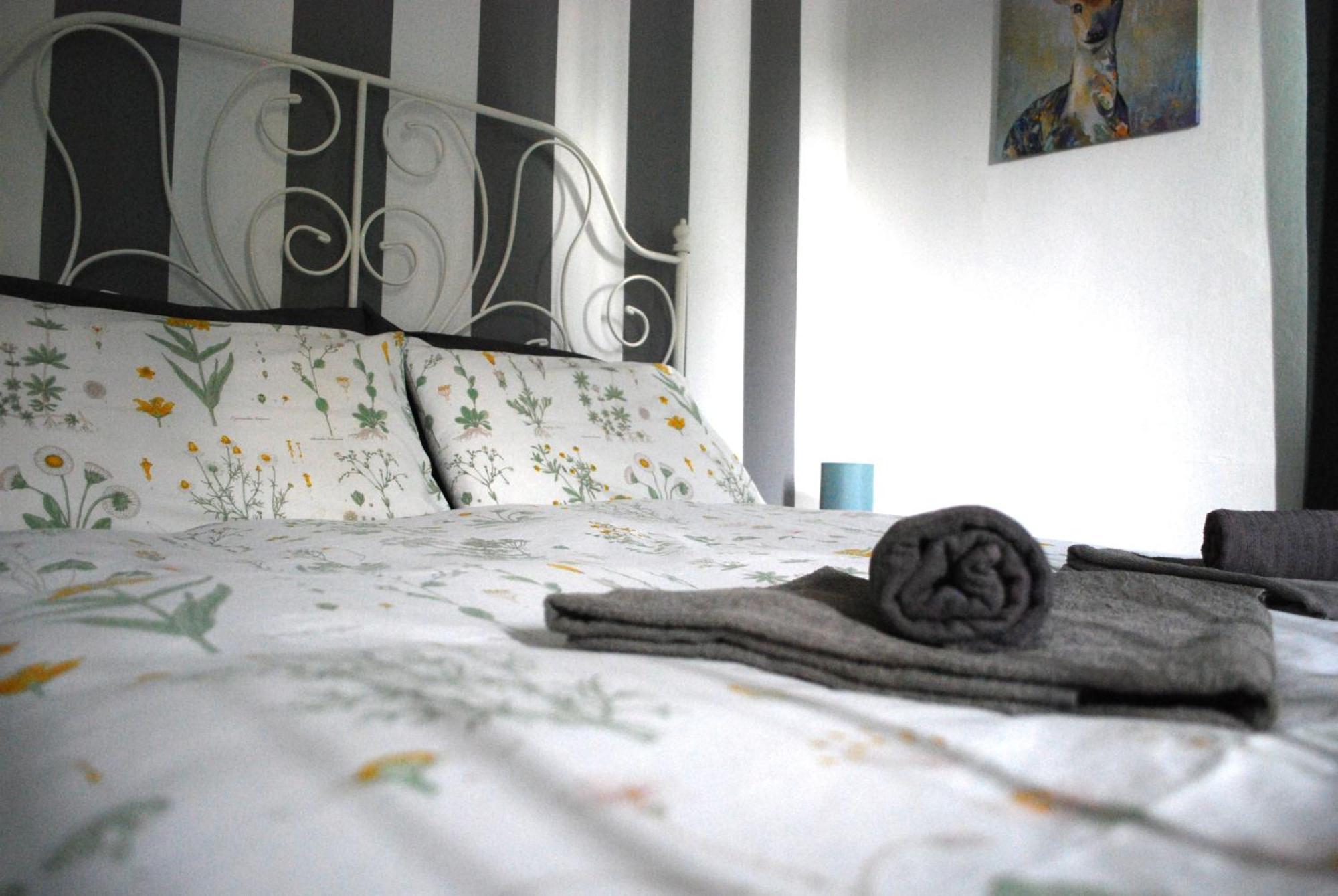 Bed and Breakfast Le Stanze Di Alicam Arona Zewnętrze zdjęcie